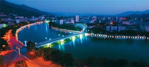 黑暗之潮是手游吗（黑暗之潮公测）